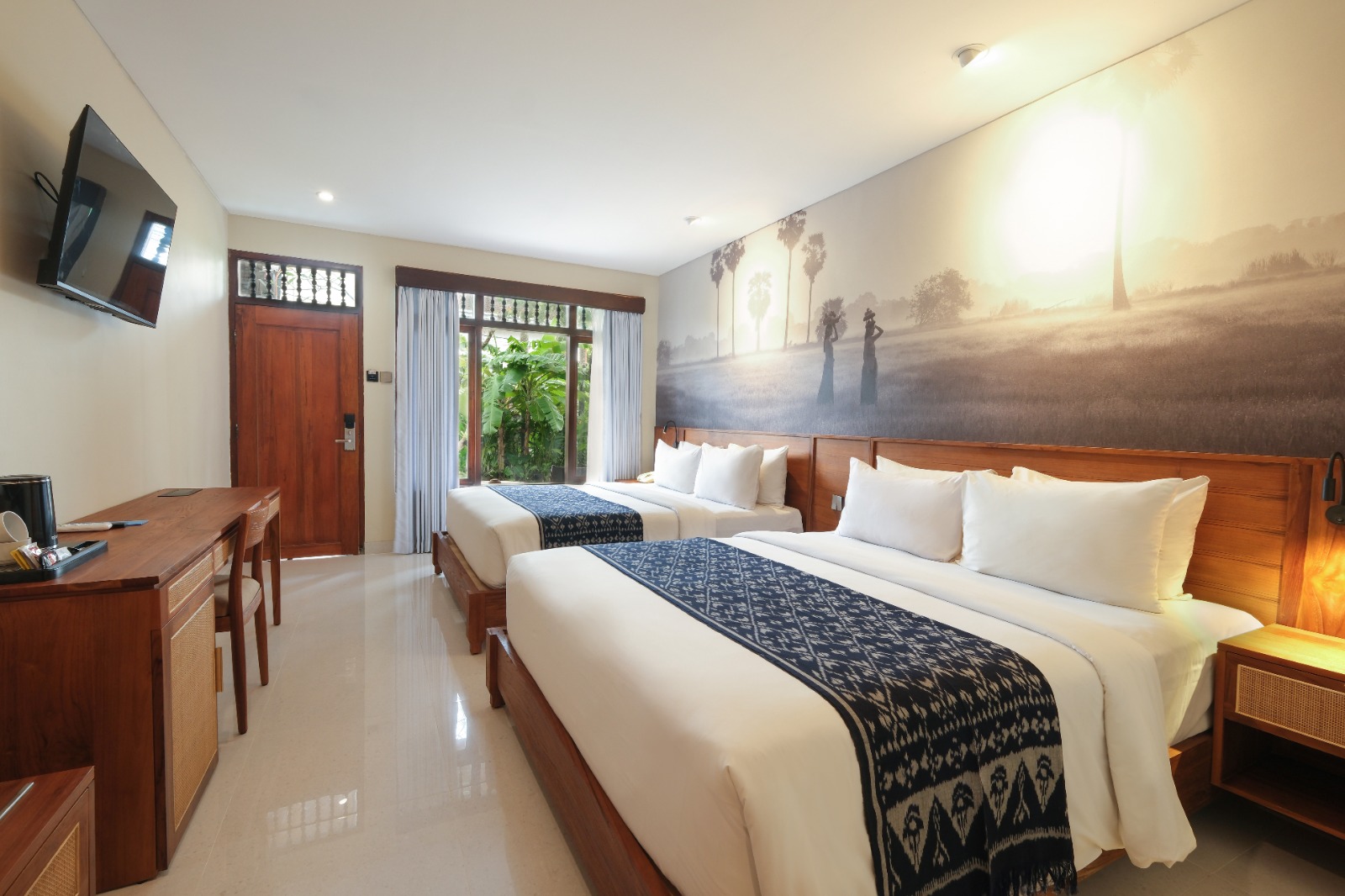 family room 3